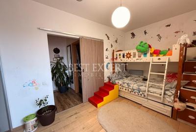 Apartament cu 2 camere decomandat, mobilat în Titan