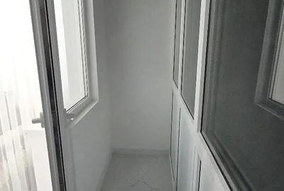 Apartament cu 2 camere decomandat în Titan