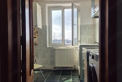 Apartament cu 2 camere decomandat în Cornișa - 1