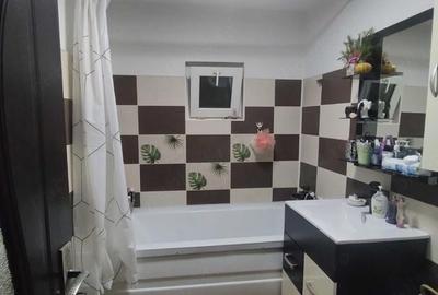 Apartament cu 3 camere decomandat în Central - 1