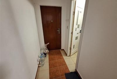 Apartament 2 camere, etaj 3, bucatarie mobilata,zona Milcov - 6