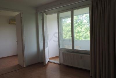 REA1024153 Apartament 2 Camere  Eroii Revolutiei Sector 5 de Vanzare