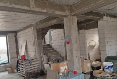 Casă cu 5 camere cu Teren 500 Mp în Cârcea - 2