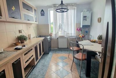 Apartament cu 4 camere decomandat în Ultracentral