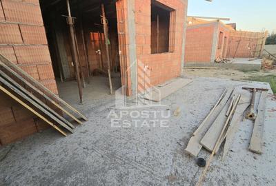 Jumatate de duplex pe parter cu 3 camere si 2 bai, Sag - 13