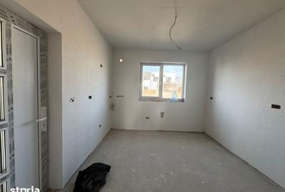 Casă cu 4 camere cu Teren 306 Mp în Central - 2