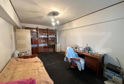 Apartament 2 camere decomandat, zona Mall Electroputere - 1