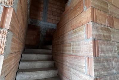 Casă individuală cu 5 camere cu Canalizare în Florești - 6