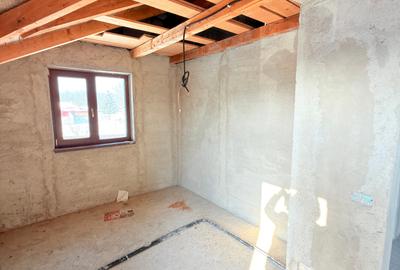 Casă individuală cu 5 camere cu Teren 1000 Mp în Central - 8