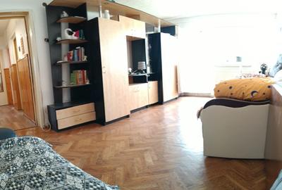 Apartament cu 3 camere, 2 bai, decomandat - 10