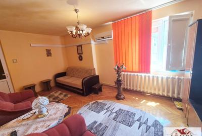 Apartament patru camere de vanzare in Cugir Apartament patru camere de vanzare in Cugir - 2