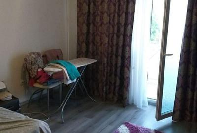 Garsonieră decomandată în 1 Mai