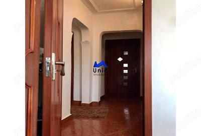 Vanzare apartament 3 camere, zona micro 11 Targoviste - 1