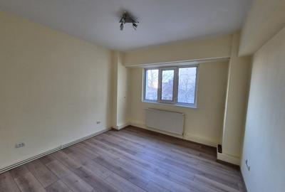 Apartament cu 3 camere decomandat în 13 Septembrie - 3