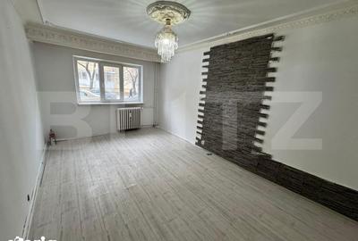 Apartament cu 4 camere decomandat în Valea Rosie - 1