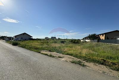 Teren de 708 mp, în Corbeanca