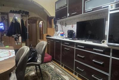 Apartament cu 3 camere decomandat în Bălcescu - 2