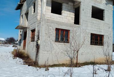 Casă cu 4 camere în Valea - 5