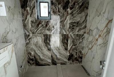 Casă cu 6 camere cu Teren 270 Mp în Central - 3