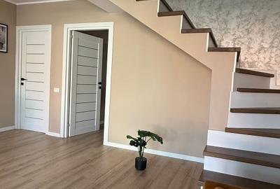 Casă individuală cu 5 camere cu Teren 300 Mp în Valu lui Traian - 2