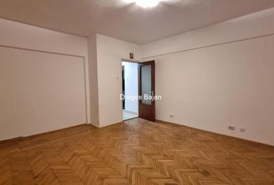 Apartament cu 3 camere decomandat, mobilat în Cișmigiu