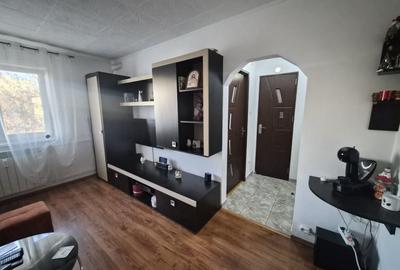 Apartament cu 2 camere semidecomandat, mobilat în Berceni - 3