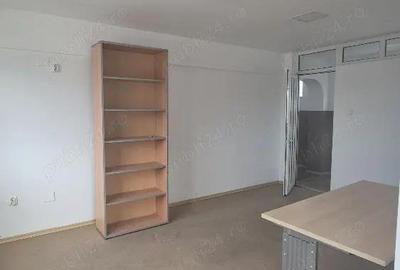 Spațiu comercial, de 29 mp, în Central - 3