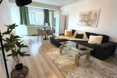 Apartament cu 2 camere decomandat, mobilat în Central