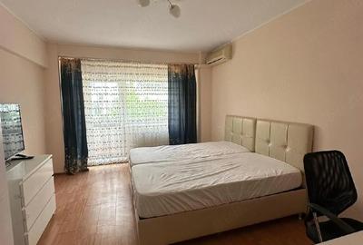 Apartament cu 3 camere decomandat în Centrul Civic - 1