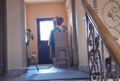 Casă cu 5 camere cu Teren 550 Mp în Central - 1