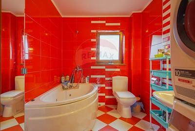 Casă cu 7 camere cu Garaj în Central - 21