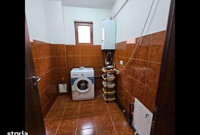 Casă cu 5 camere cu Teren 1000 Mp în Ghiroda - 9