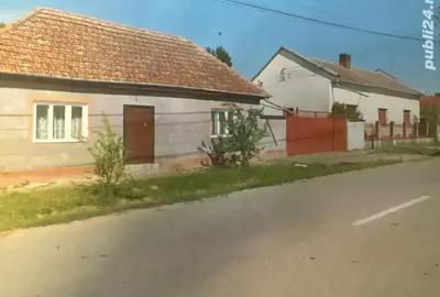 Casă cu 6 camere cu Teren 2824 Mp în Șoșdea