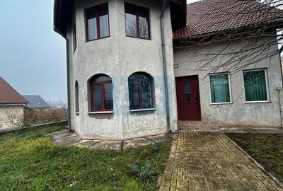Casă cu 6 camere cu Canalizare în - 7