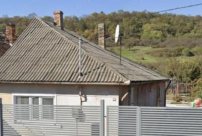 Casă cu 2 camere cu Teren 600 Mp în Central - 1