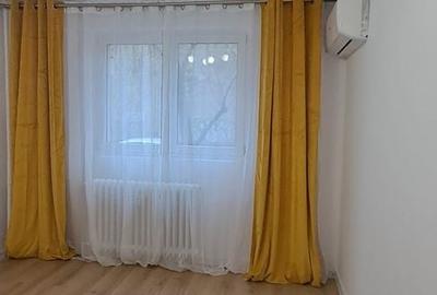 Apartament cu 2 camere decomandat în P-ța Victoriei