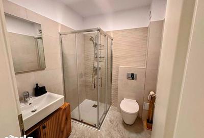 Apartament cu 3 camere decomandat în Tractorul - 2