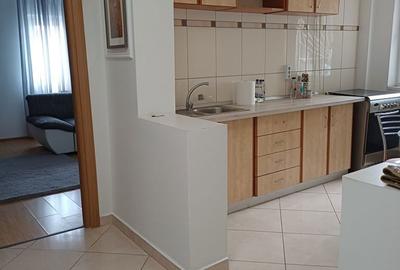 Apartament cu 3 camere decomandat în 13 Septembrie - 12