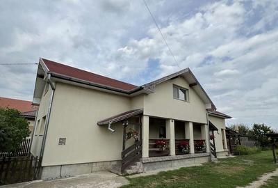 Casă cu 4 camere cu Teren 1600 Mp în Lazuri - 4