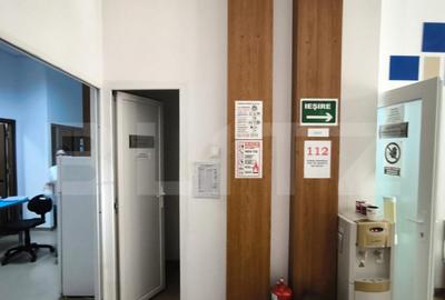 Spatiu comercial cu destinatie medicala, 205 mp, vitrina, Ca - 2