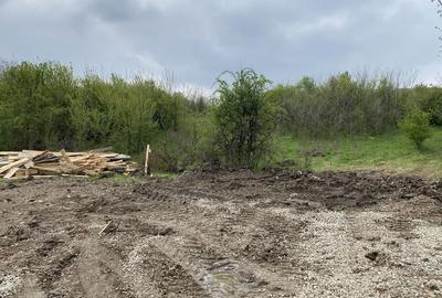 Teren de 1850 mp, în Troianu - 5