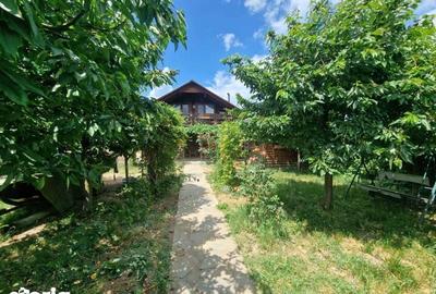 Teren de 110 mp, în Central - 3