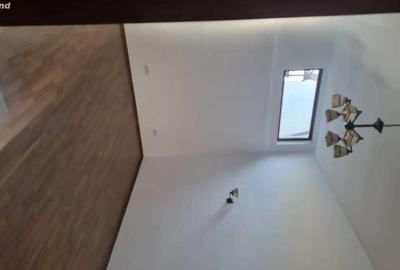 Casă cu Teren 148 Mp în Vlădești