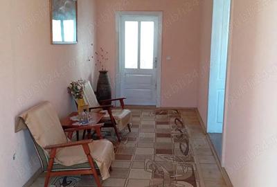 Casă cu 3 camere cu Teren 3100 Mp în Central - 5