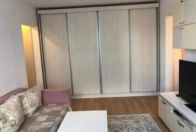 Apartament cu 2 camere semidecomandat în Dristor