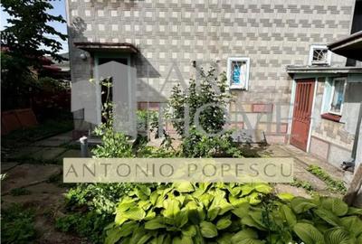 Casă cu 3 camere cu Canalizare în Central