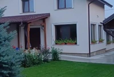 Casă etaj Buhuși 5 camere - 2