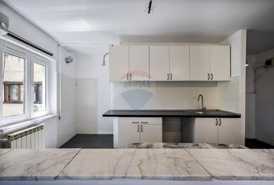 Apartament cu 3 camere decomandat în Lacul Tei - 10