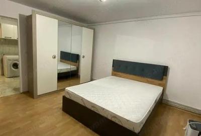 Garsoniera spatioasa zona REPUBLICII - 1