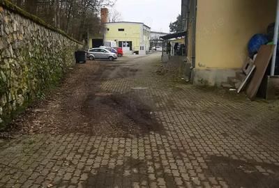 Spațiu comercial, de 1,000 mp, în Central - 4